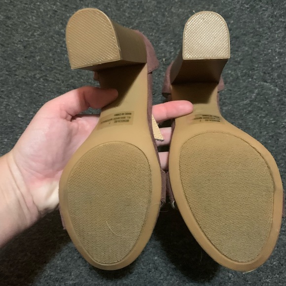 ⭐️Charlotte Russe Dusty Pink Open Toe Ankle Strap Heels 7 - Picture 4 of 4